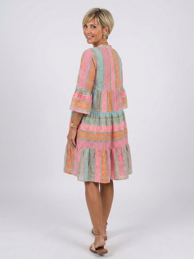 Maelle | Vestido de Longitud de Rodilla con Estampado Geométrico y Escote en V