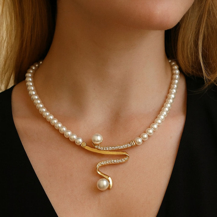 Collar de Perlas Naturales + Set de Pendientes