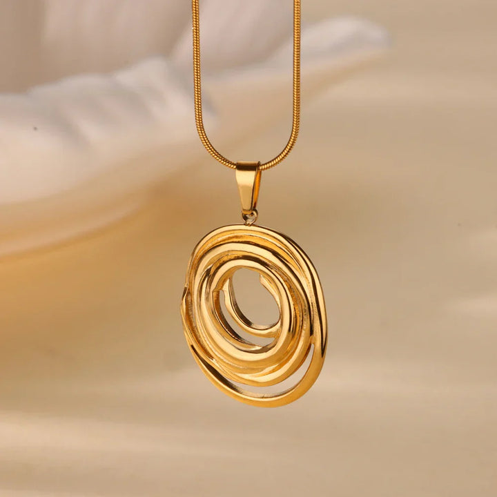 Collar Ovalado Geométrico Hueco en Oro y Plata