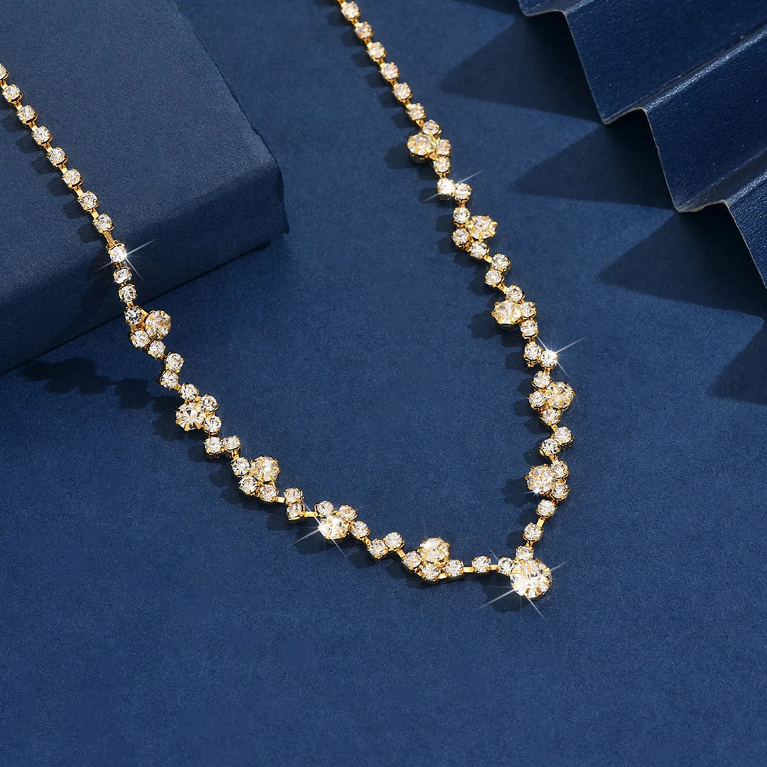 Collar de novia elegante con diamantes