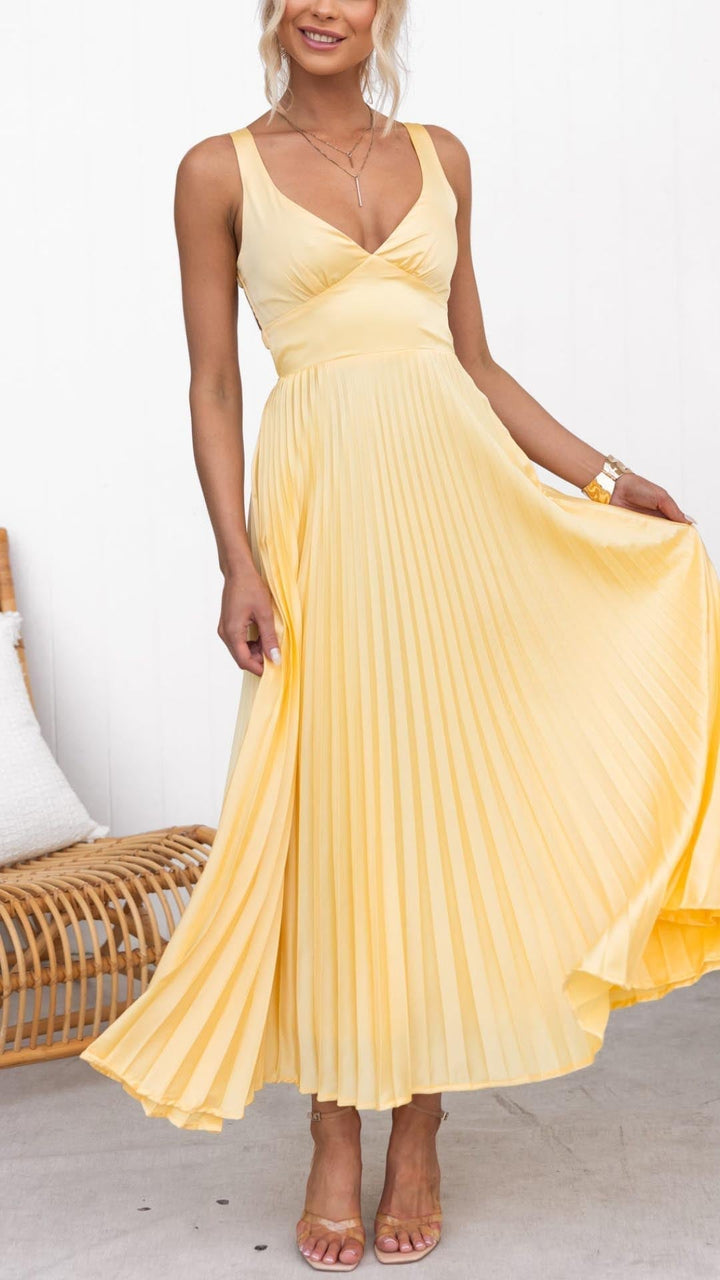 Aby | Vestido de Elegancia Plisada