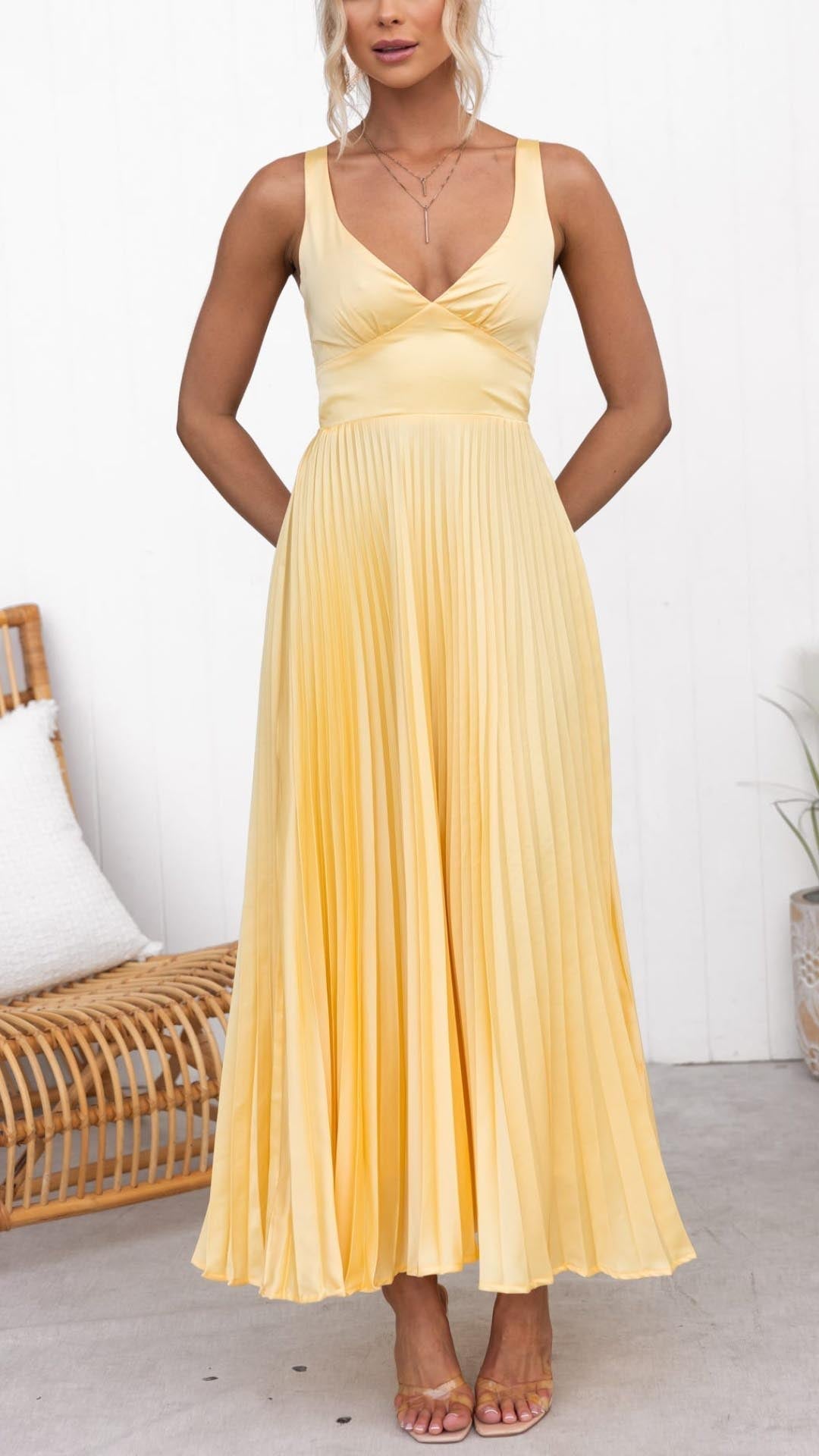 Aby | Vestido de Elegancia Plisada