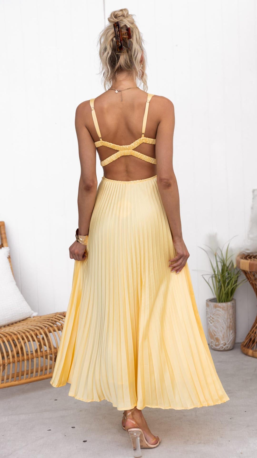 Aby | Vestido de Elegancia Plisada