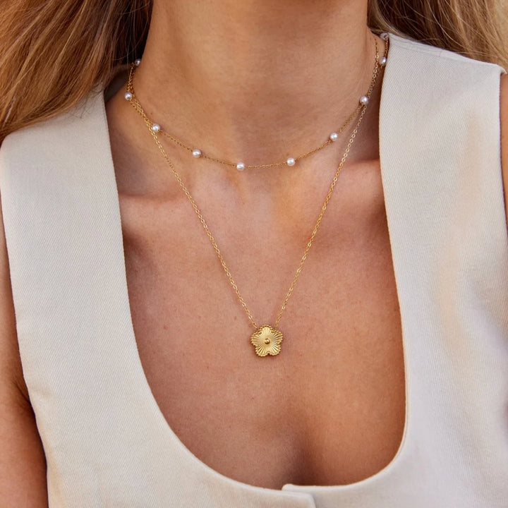 Collar de Perlas de Oro Puro