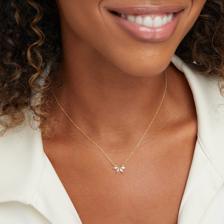 Collar de Hoja de Cristal